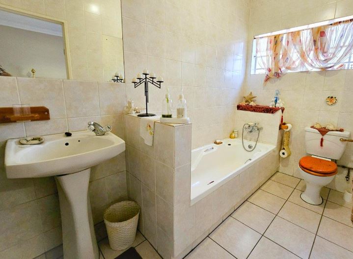 4 Bedroom Property for Sale in Vaalpark Free State